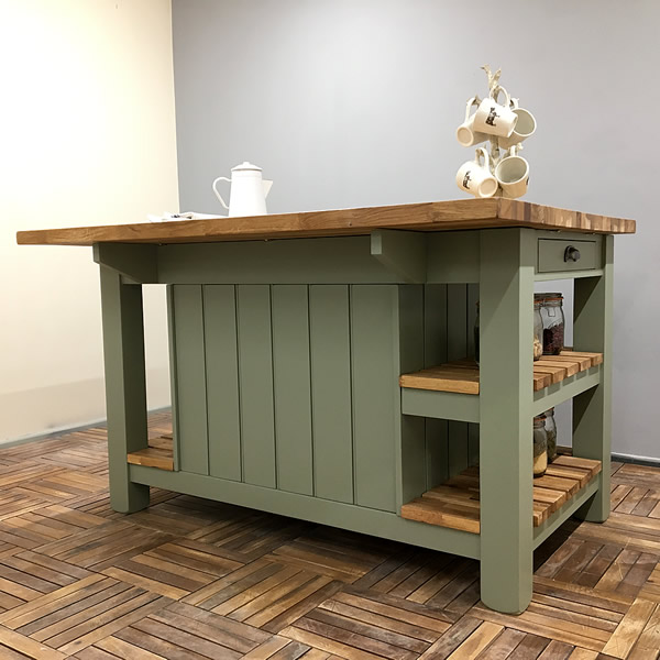 medium freestanding kitchen island with long breakfast bar