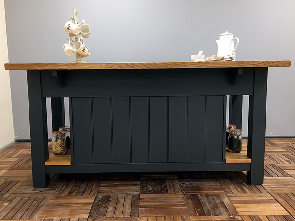 medium freestanding kitchen island with rear full length breakfast bar